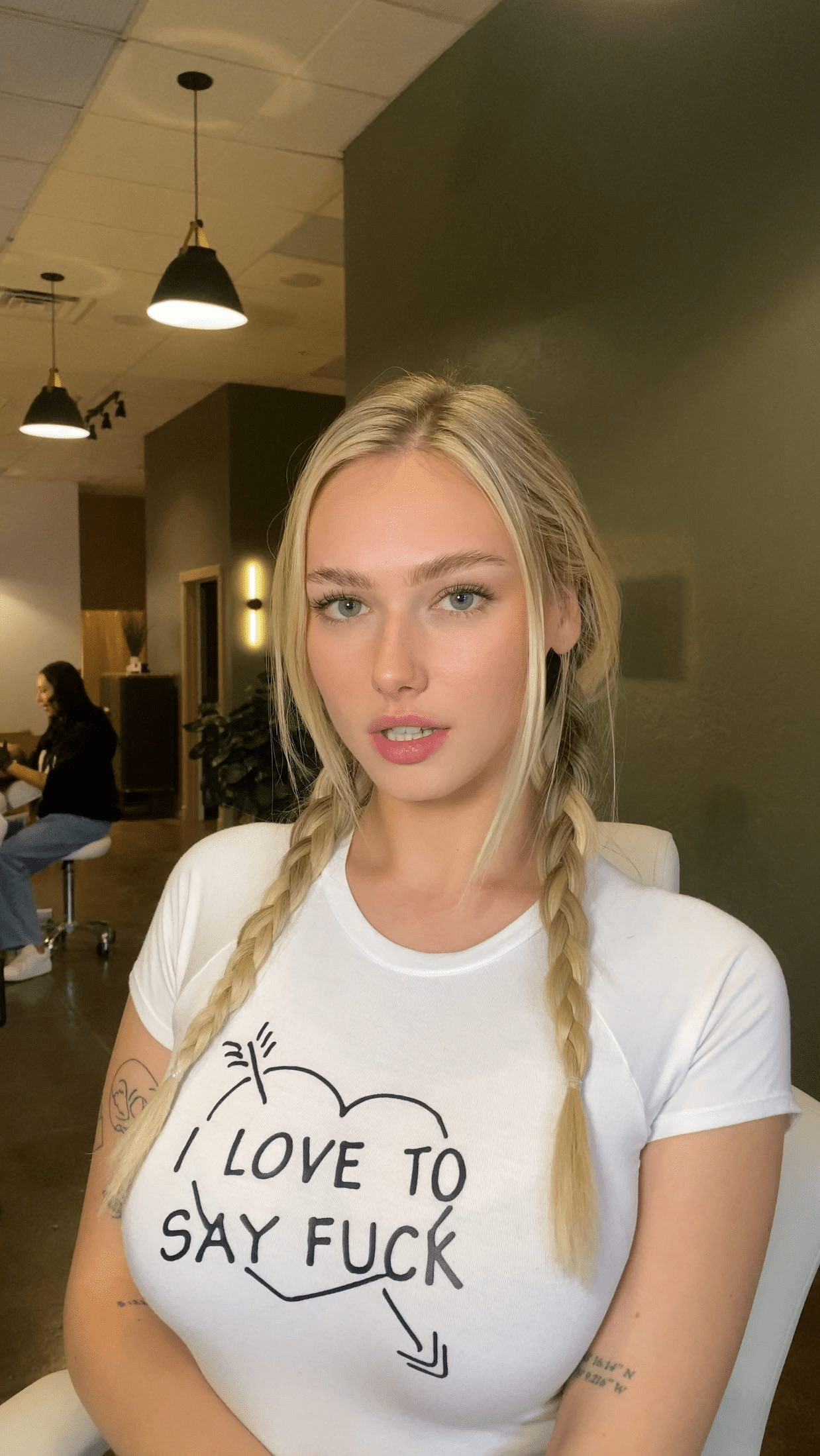 Dazey Aesthetic Collective Does Eyebrow Waxing in Tempe, AZ 85281